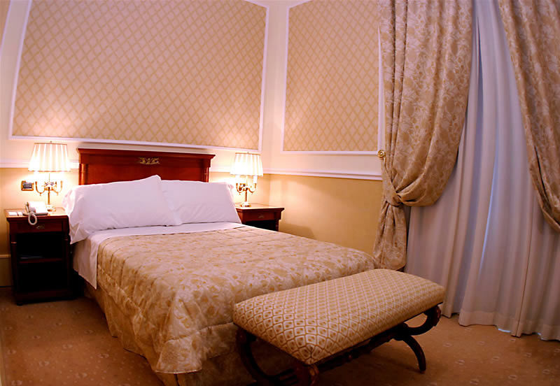 艾特德斯帕尔梅斯大酒店 巴勒莫 客房 照片